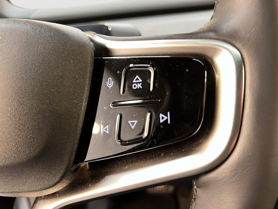 Volvo EX30 TWIN PLUS TOIT PANO NAV 4RM 2025-19