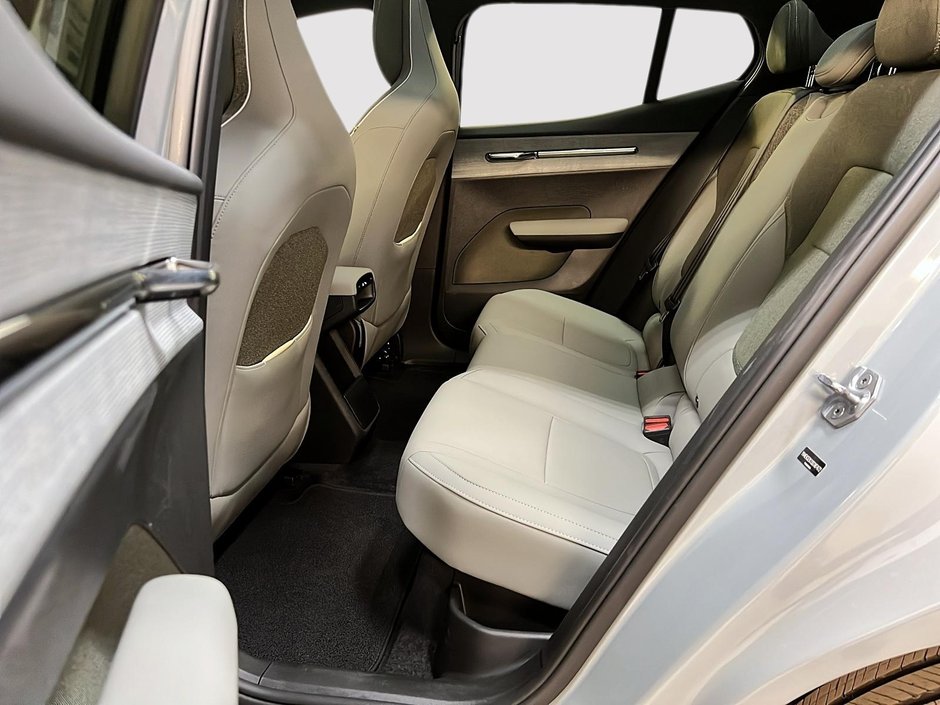 Volvo EX30 TWIN PLUS TOIT PANO NAV 4RM 2025-8