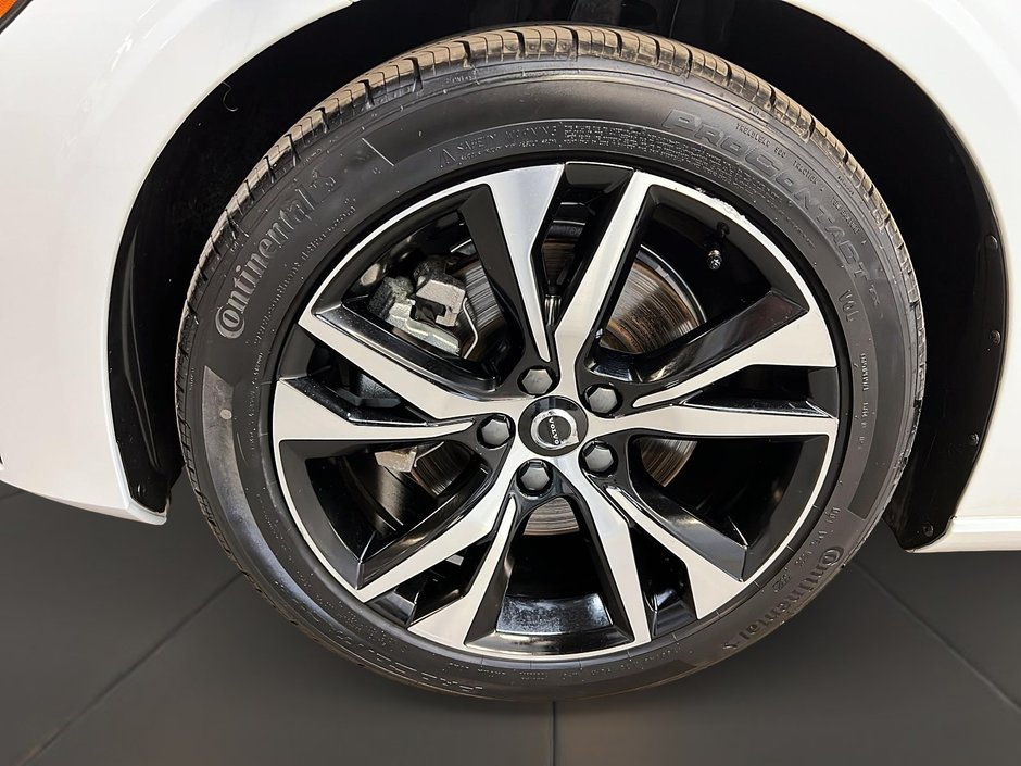 Volvo S60 B5 CORE CUIR TOIT PANO NAV 4RM 2024-28