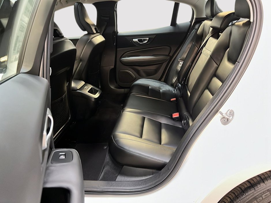 Volvo S60 B5 CORE CUIR TOIT PANO NAV 4RM 2024-8