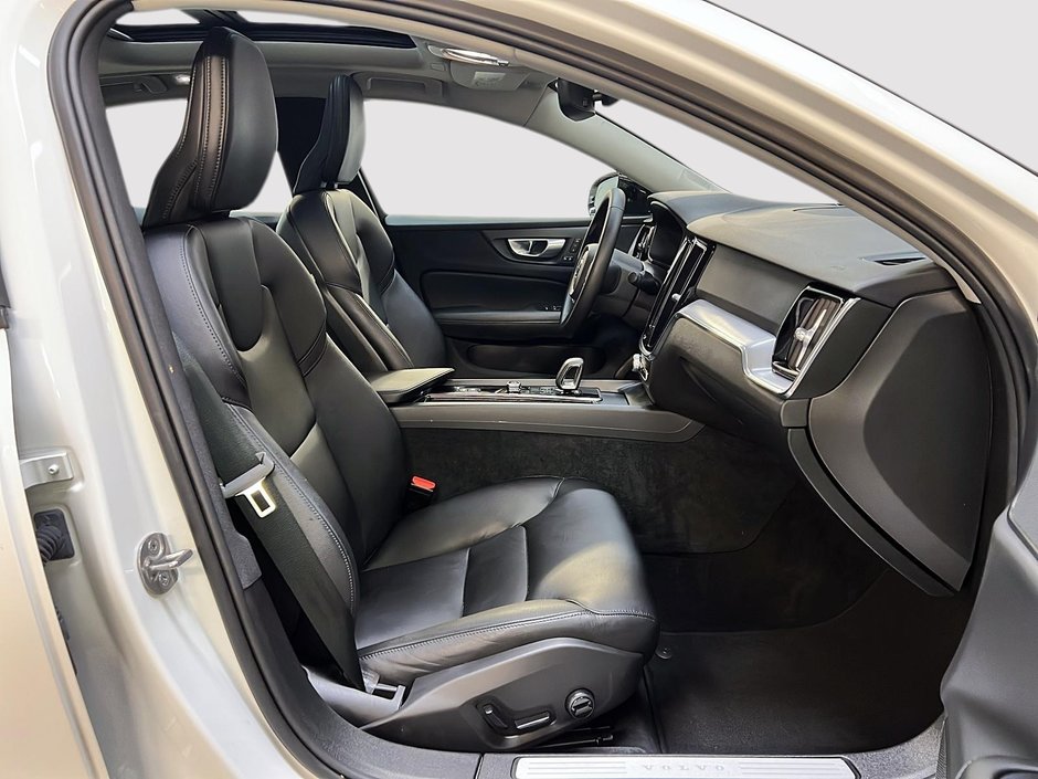 Volvo S60 B5 CORE CUIR TOIT PANO NAV 4RM 2024-7