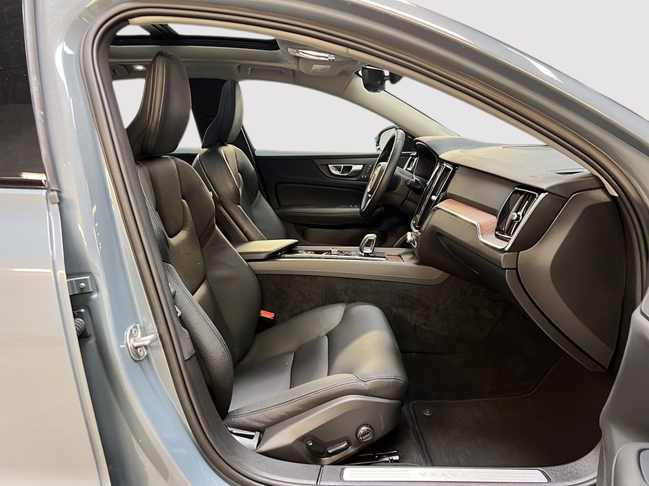 Volvo S60 B5 PLUS CUIR TOIT NAV 4RM 2024-7