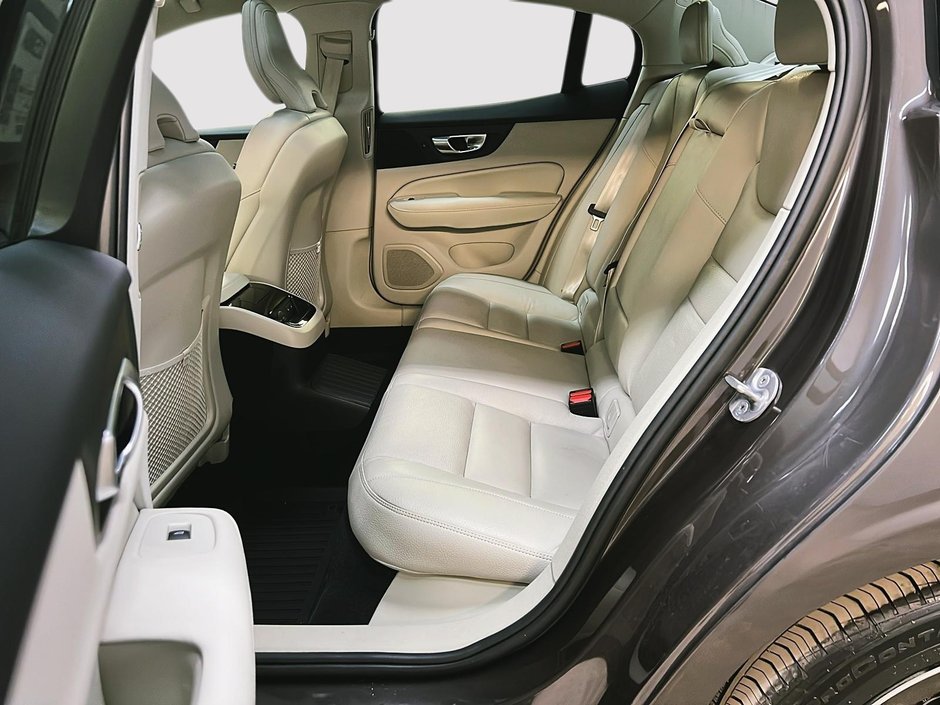 Volvo S60 T8 RECHARGE PLUS  CUIR TOIT NAV 2024-8