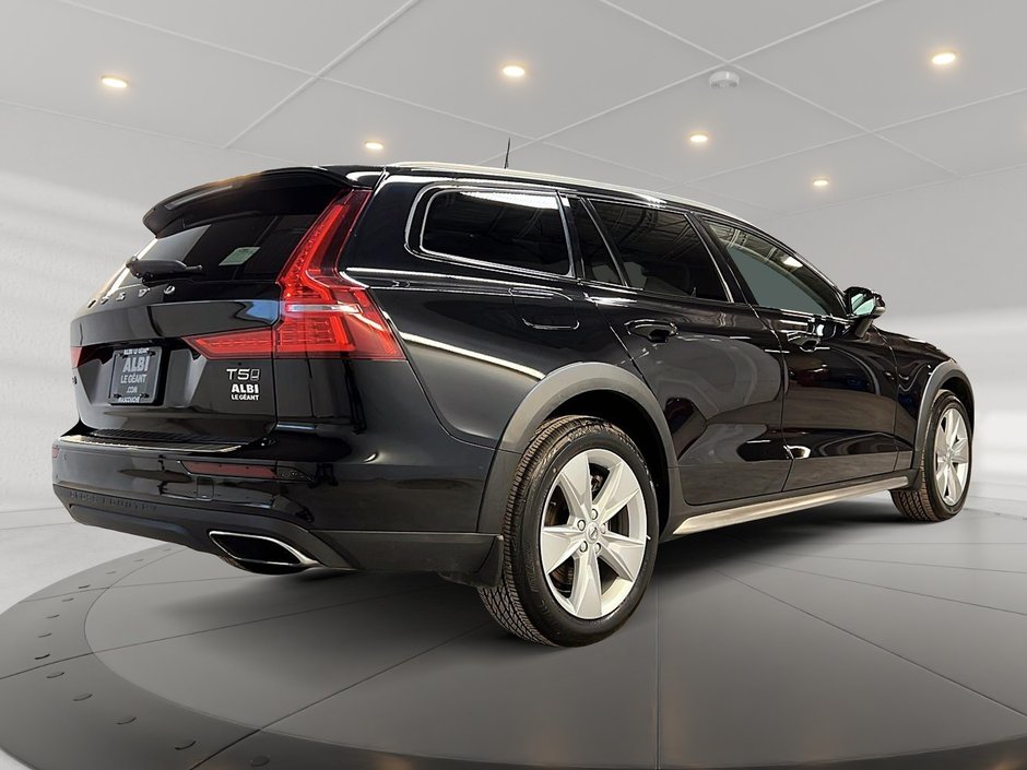 Volvo V60 T5 CROSS COUNTRY  CUIR TOIT PANO NAV 4RM 2021-3