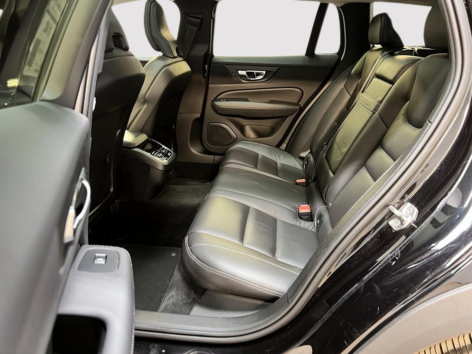 Volvo V60 T5 CROSS COUNTRY  CUIR TOIT PANO NAV 4RM 2021-8