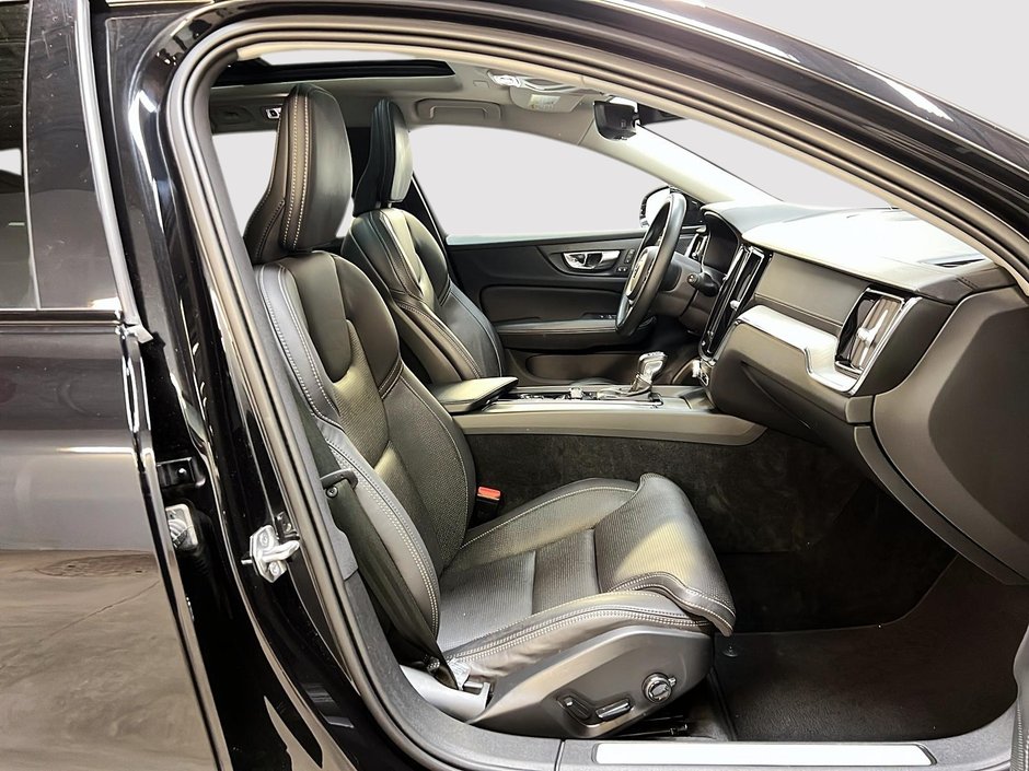 Volvo V60 T5 CROSS COUNTRY  CUIR TOIT PANO NAV 4RM 2021-7