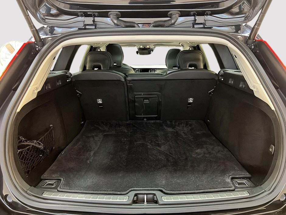 Volvo V60 T5 CROSS COUNTRY  CUIR TOIT PANO NAV 4RM 2021-13