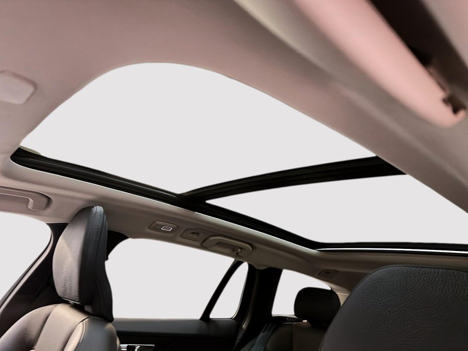 2025 Volvo V60 B5 CROSS COUNTRY CORE CUIR TOIT PANO NAV 4RM-9