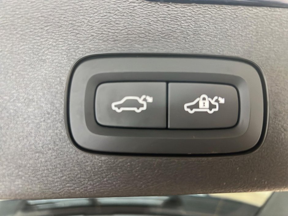 2025 Volvo V60 B5 CROSS COUNTRY CORE CUIR TOIT PANO NAV 4RM-14