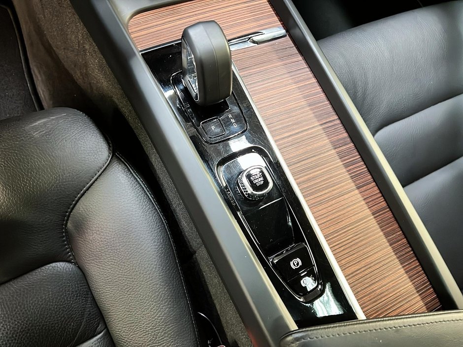 2025 Volvo V60 B5 CROSS COUNTRY CORE CUIR TOIT PANO NAV 4RM-15