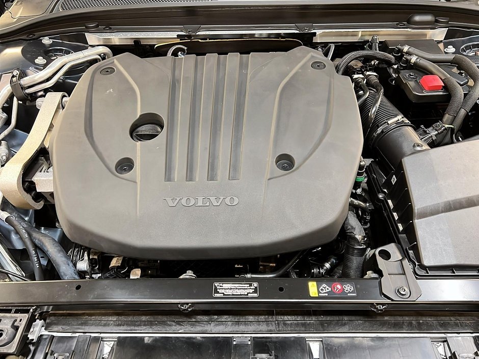 2025 Volvo V60 B5 CROSS COUNTRY CORE CUIR TOIT PANO NAV 4RM-12