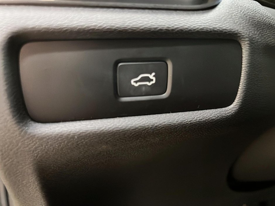 2025 Volvo V60 B5 CROSS COUNTRY CORE CUIR TOIT PANO NAV 4RM-23