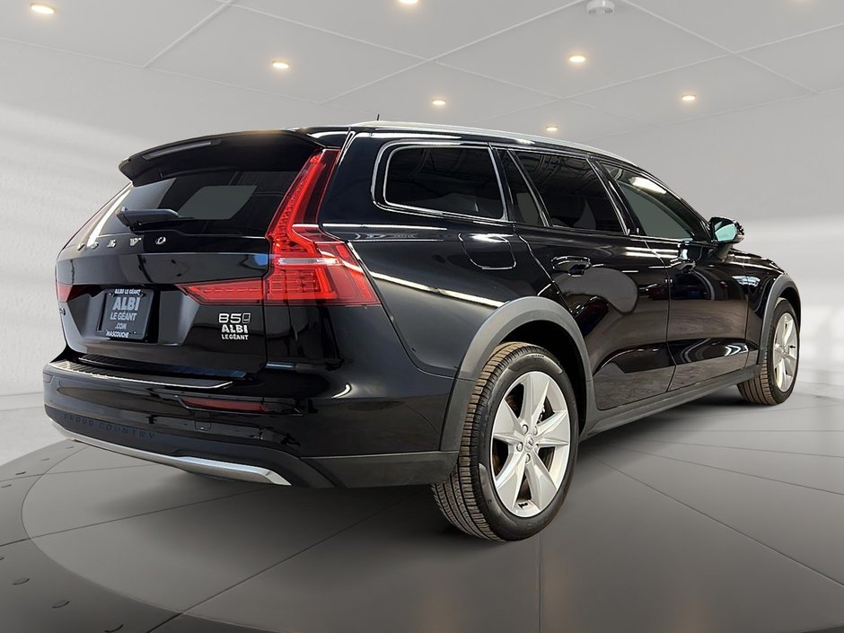 Volvo V60 B5 CROSS COUNTRY CORE CUIR TOIT PANO NAV 4RM 2025-3