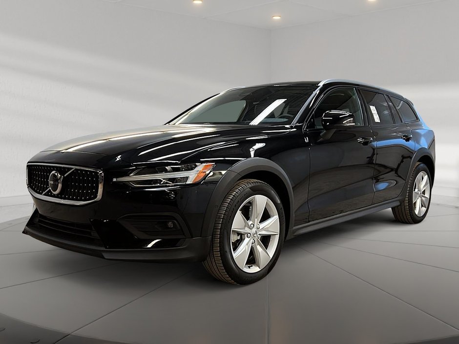 Volvo V60 B5 CROSS COUNTRY CORE CUIR TOIT PANO NAV 4RM 2025-0