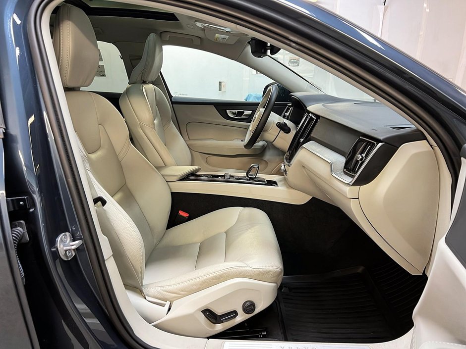 2025 Volvo V60 B5 CROSS COUNTRY PLUS CUIR TOIT PANO NAV 4RM-7