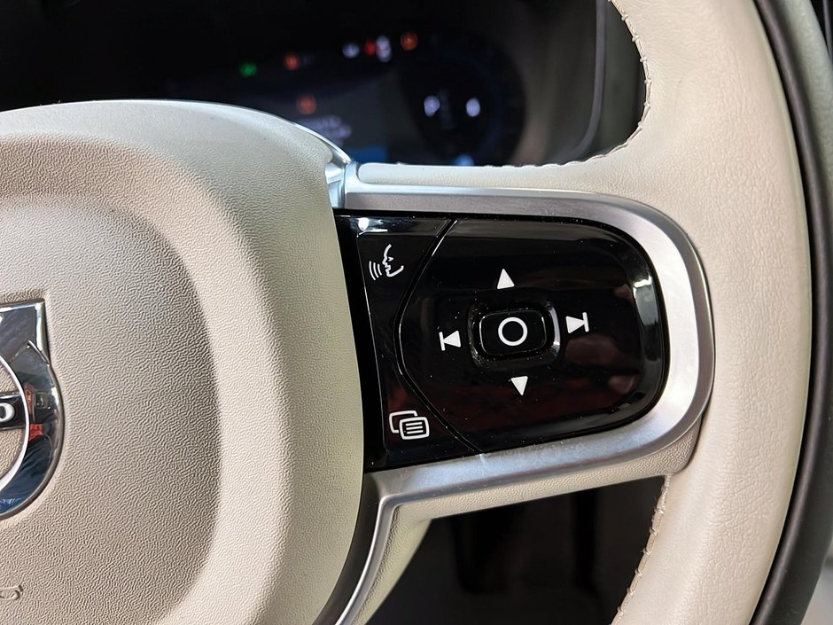 2025 Volvo V60 B5 CROSS COUNTRY PLUS CUIR TOIT PANO NAV 4RM-21