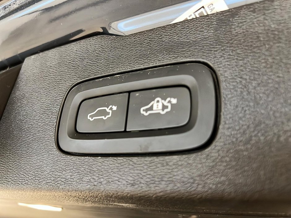 2025 Volvo V60 B5 CROSS COUNTRY PLUS CUIR TOIT PANO NAV 4RM-14