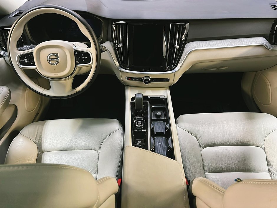 2025 Volvo V60 B5 CROSS COUNTRY PLUS CUIR TOIT PANO NAV 4RM-11