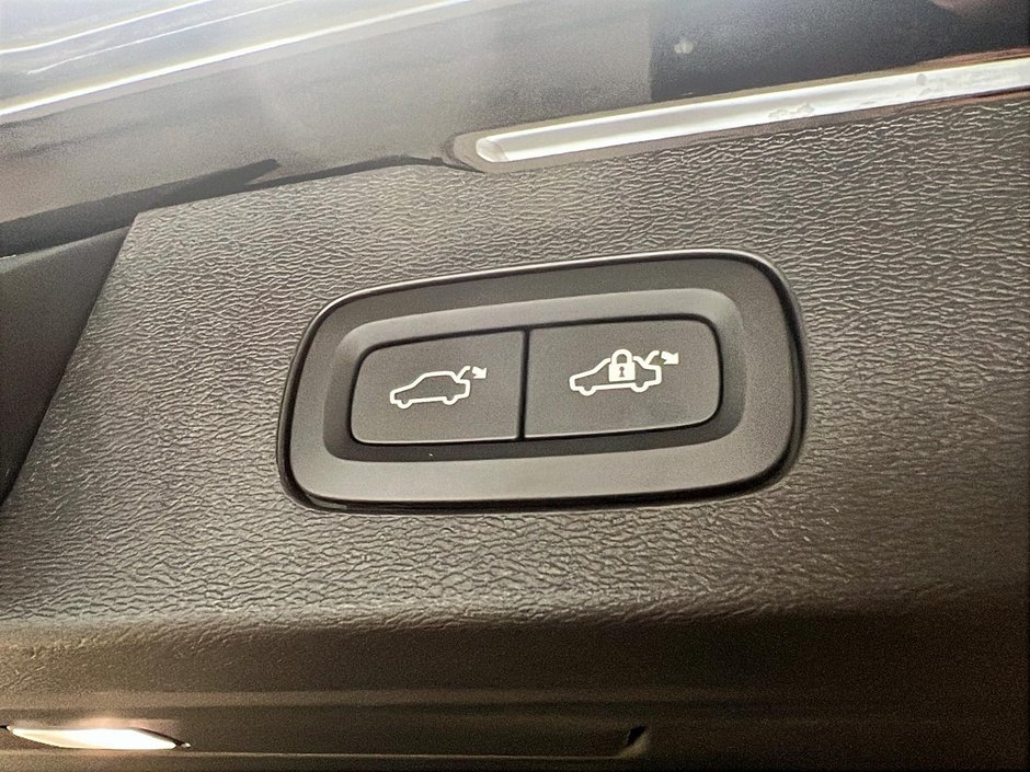 Volvo V60 B5 CROSS COUNTRY PLUS CUIR TOIT PANO NAV 4RM 2025-14