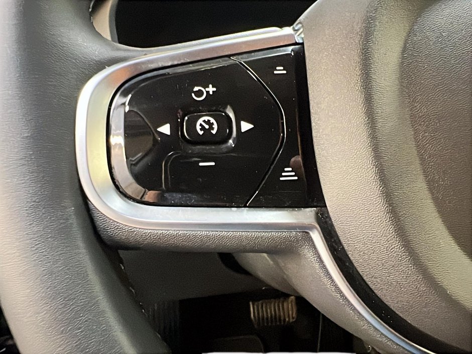 Volvo V60 B5 CROSS COUNTRY PLUS CUIR TOIT PANO NAV 4RM 2025-22