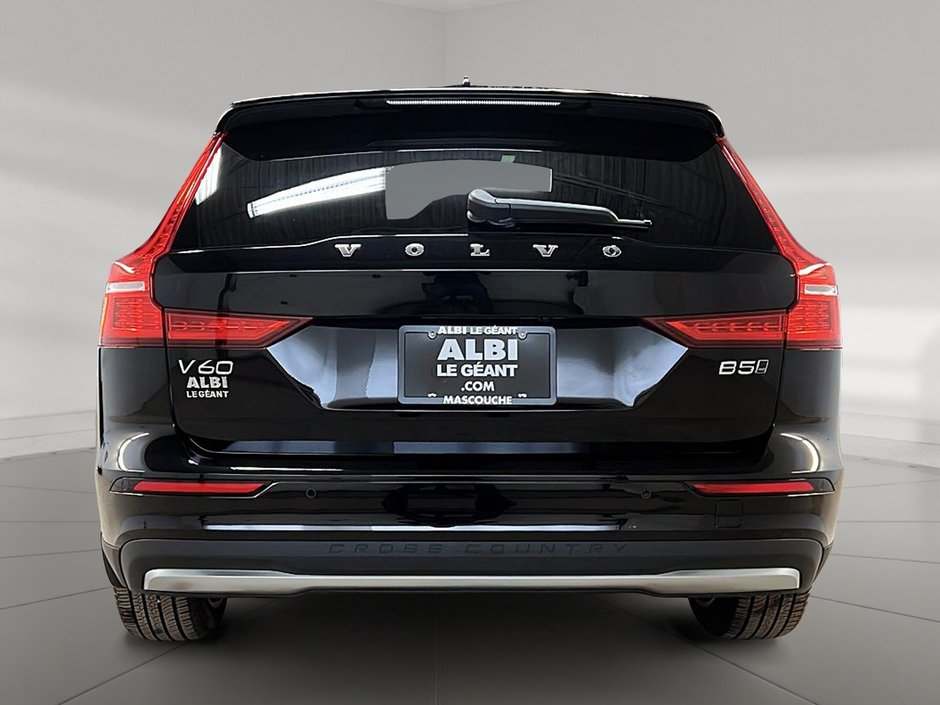 Volvo V60 B5 CROSS COUNTRY PLUS CUIR TOIT PANO NAV 4RM 2025-4