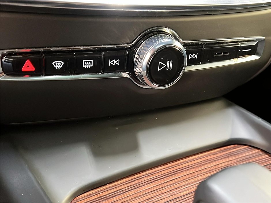 Volvo V60 B5 CROSS COUNTRY PLUS CUIR TOIT PANO NAV 4RM 2025-16