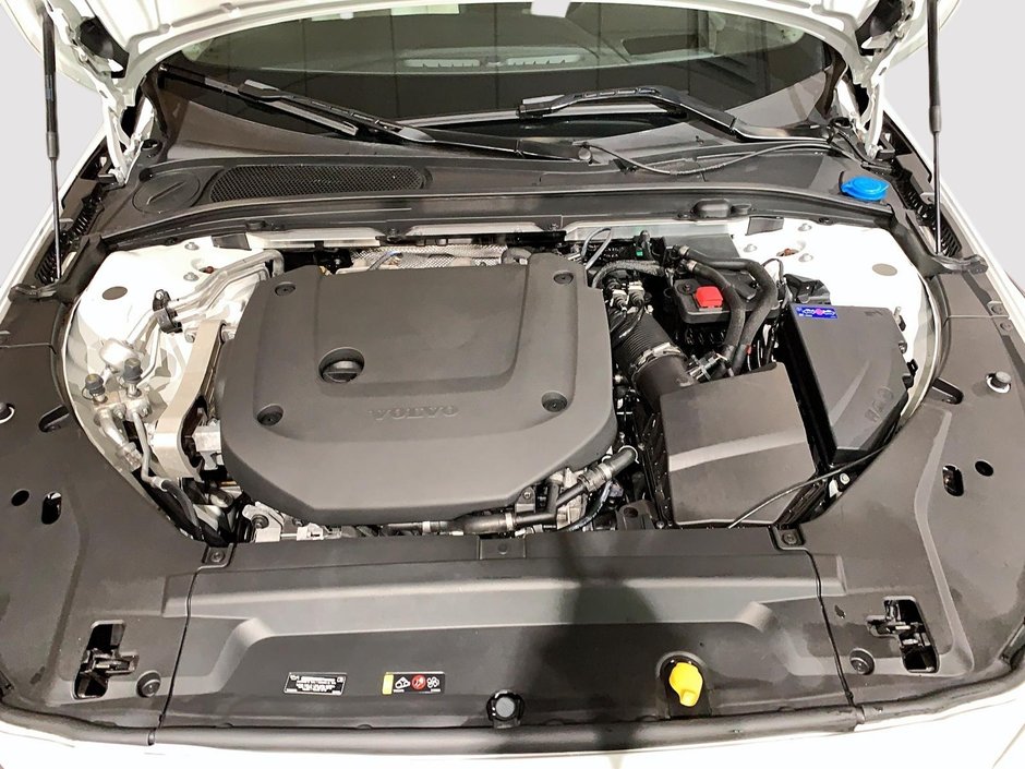 Volvo V90 B6 CROSS COUNTRY CUIR TOIT PANO 4RM 2022-26