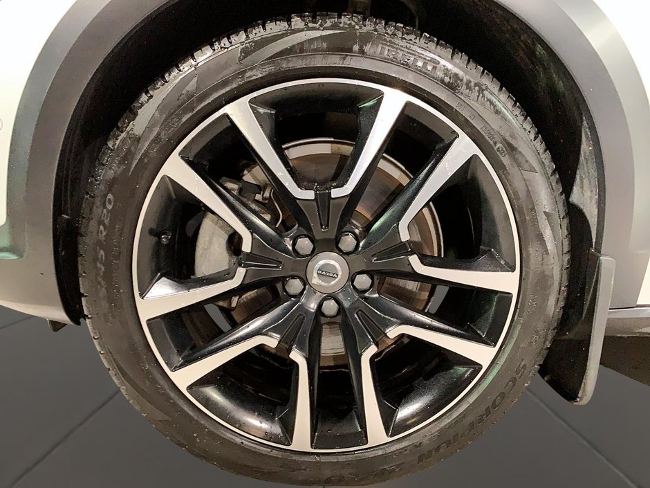 Volvo V90 B6 CROSS COUNTRY CUIR TOIT PANO 4RM 2022-27