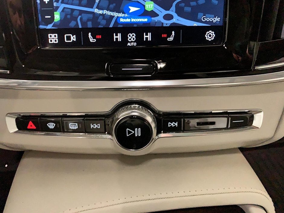 Volvo V90 B6 CROSS COUNTRY CUIR TOIT PANO 4RM 2022-11