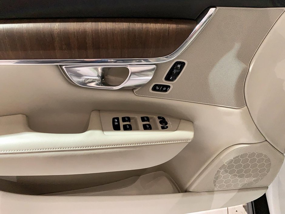 Volvo V90 B6 CROSS COUNTRY CUIR TOIT PANO 4RM 2022-15