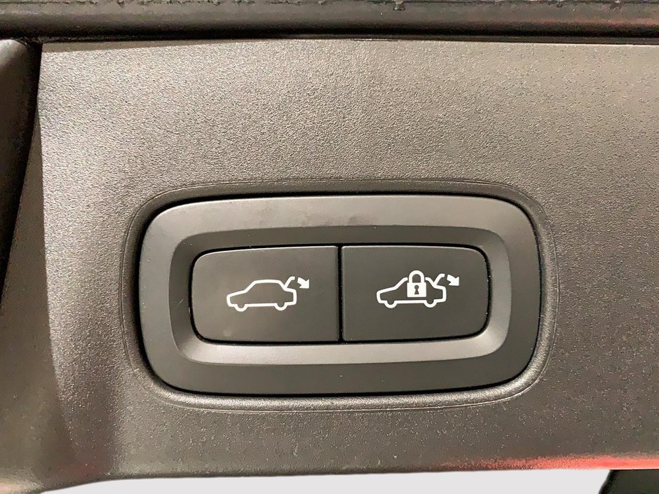 Volvo V90 B6 CROSS COUNTRY CUIR TOIT PANO 4RM 2022-22