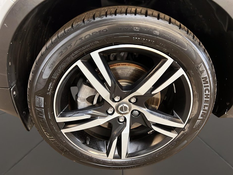 Volvo XC40 T5 R-DESING TOIT PANO NAV 4RM 2020-29