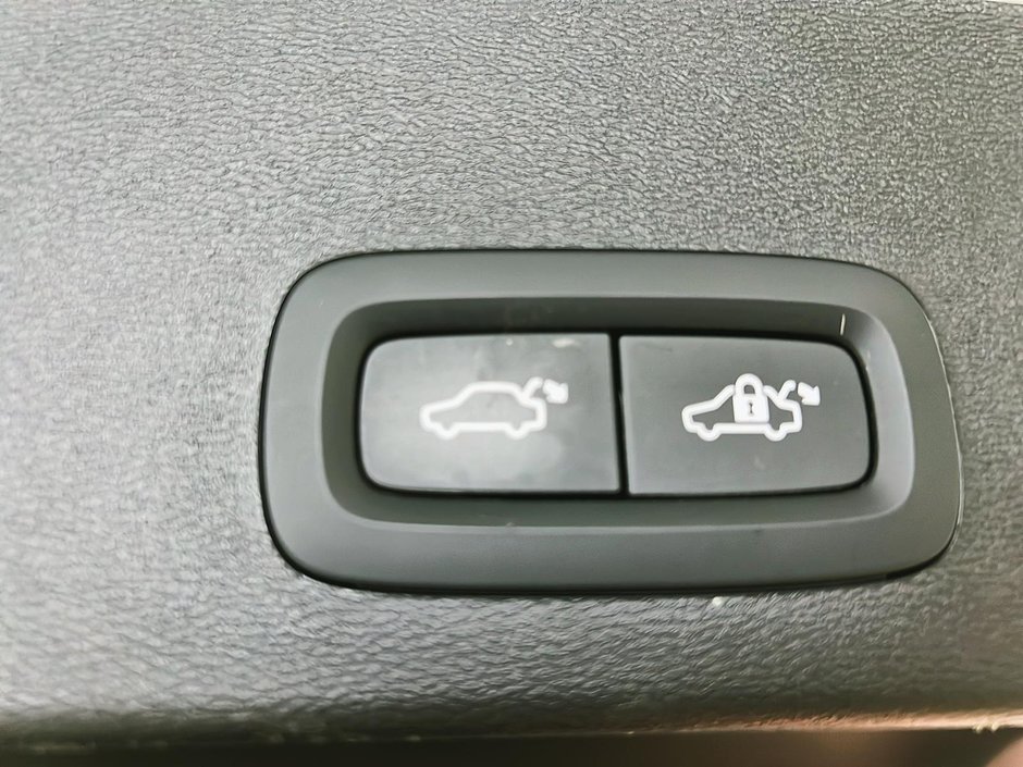 2021 Volvo XC40 T5 R-DESING TOIT PANO NAV 4RM-13