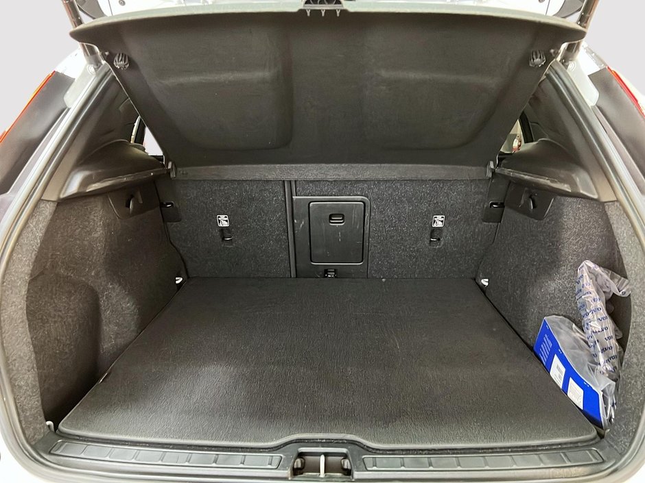 2021 Volvo XC40 T5 R-DESING TOIT PANO NAV 4RM-12