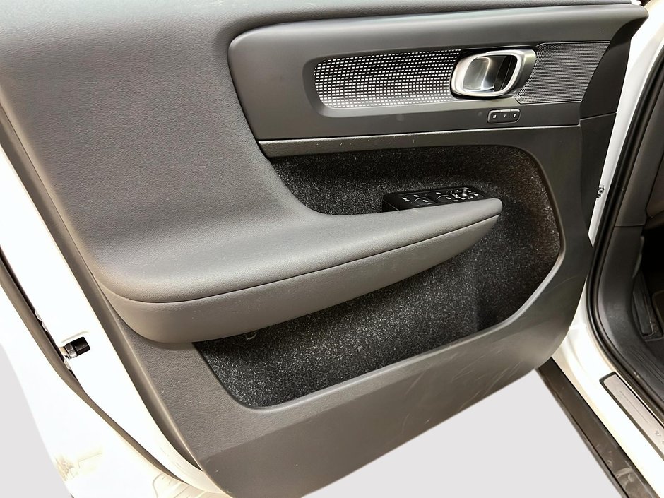 2021 Volvo XC40 T5 R-DESING TOIT PANO NAV 4RM-23