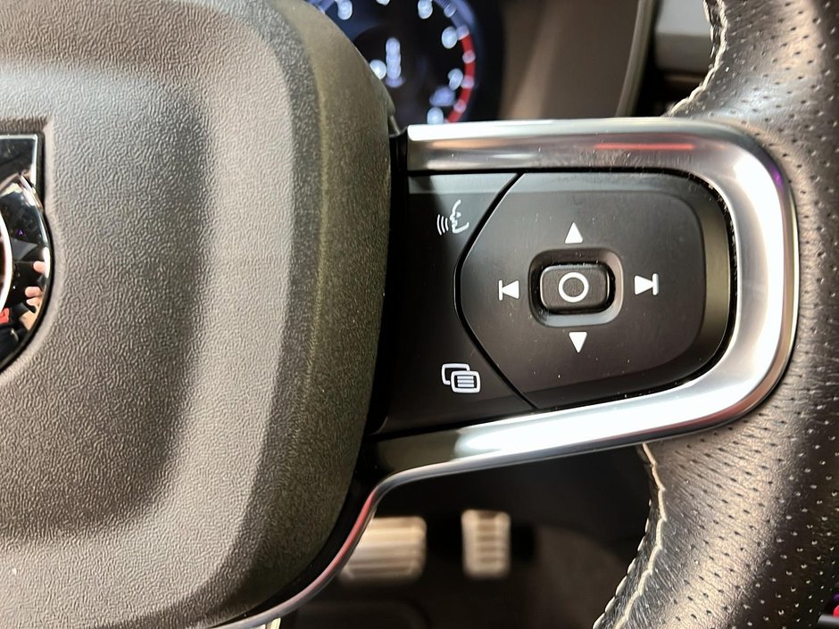 2021 Volvo XC40 T5 R-DESING TOIT PANO NAV 4RM-20