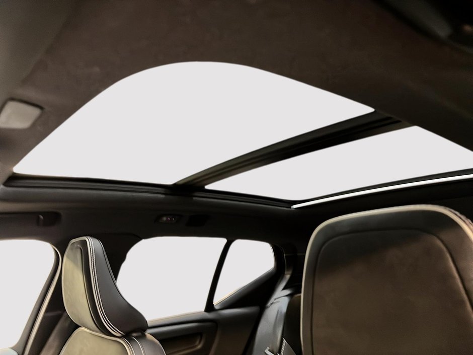 2021 Volvo XC40 T5 R-DESING TOIT PANO NAV 4RM-9