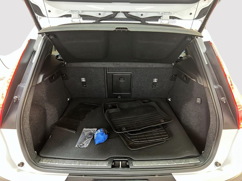 Volvo XC40 INSCRIPTION CUIR TOIT PANO NAV 4RM 2022-12