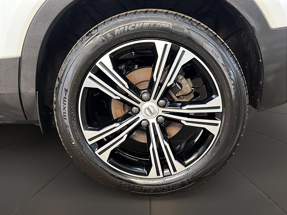 Volvo XC40 INSCRIPTION CUIR TOIT PANO NAV 4RM 2022-26