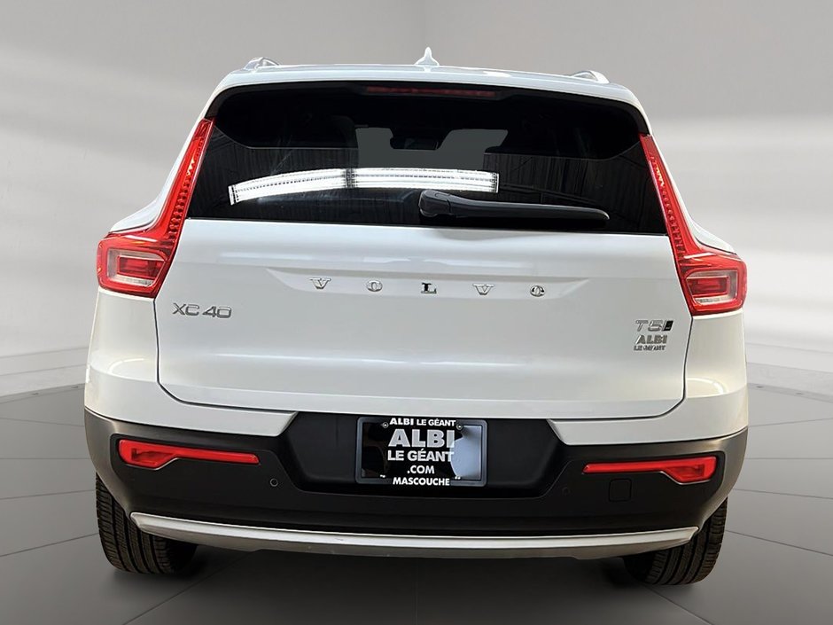 Volvo XC40 INSCRIPTION CUIR TOIT PANO NAV 4RM 2022-4
