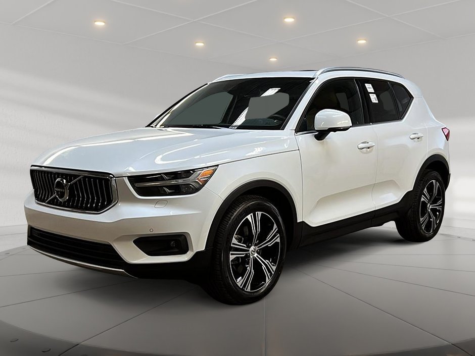Volvo XC40 INSCRIPTION CUIR TOIT PANO NAV 4RM 2022-0