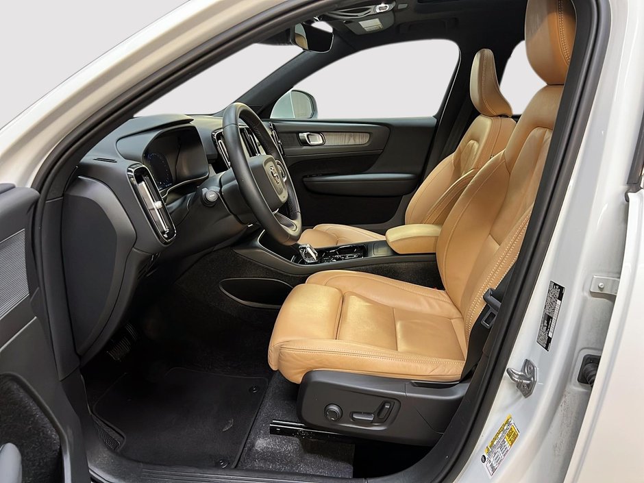 Volvo XC40 INSCRIPTION CUIR TOIT PANO NAV 4RM 2022-6