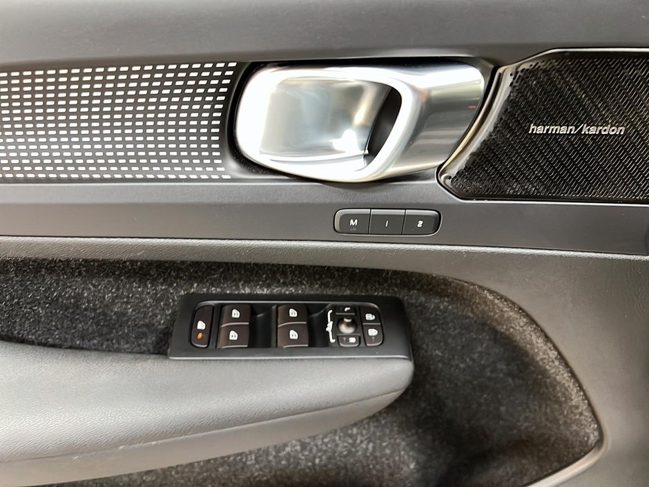 Volvo XC40 T5 R-DESIGN TOIT PANO NAV 4RM 2022-23