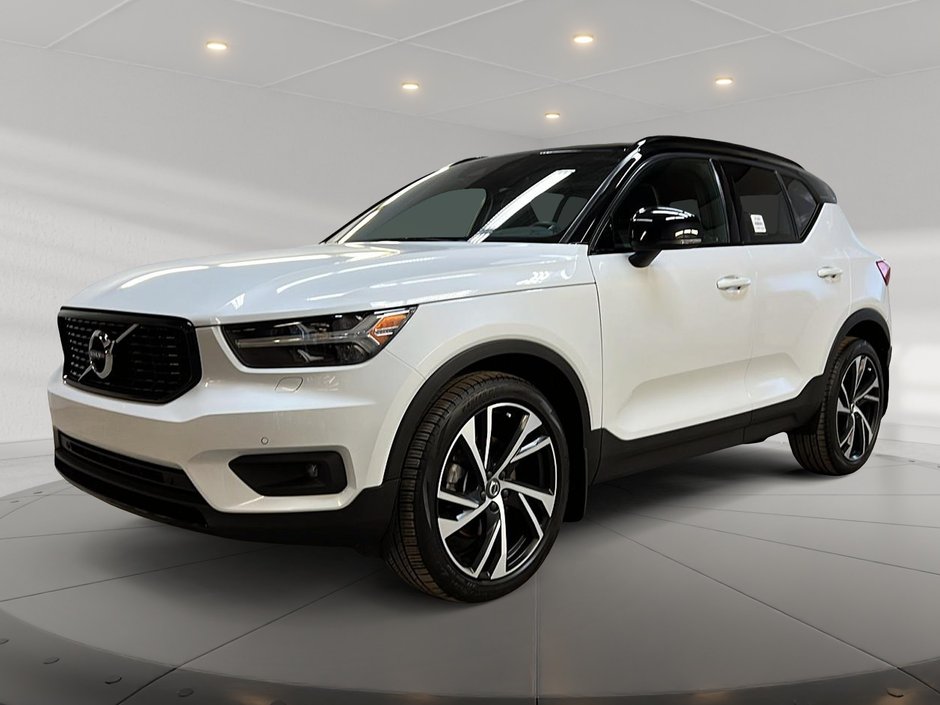 Volvo XC40 T5 R-DESIGN TOIT PANO NAV 4RM 2022-0