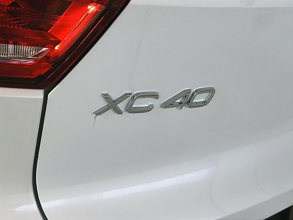 Volvo XC40 T5 R-DESIGN TOIT PANO NAV 4RM 2022-27