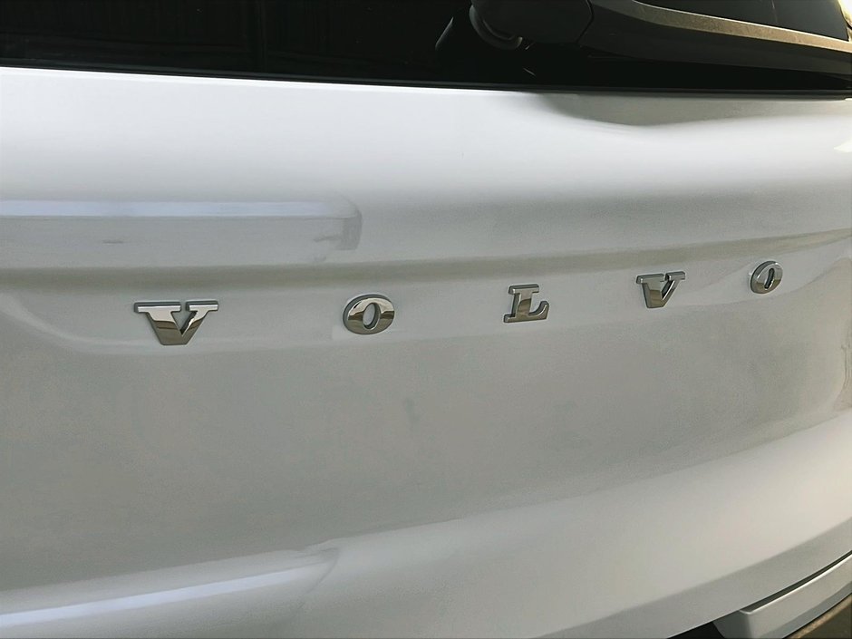 2022 Volvo XC40 T5 MOMENTUM CUIR TOIT PANO NAV-28