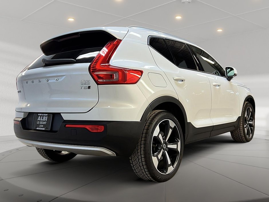 2022 Volvo XC40 T5 MOMENTUM CUIR TOIT PANO NAV-3