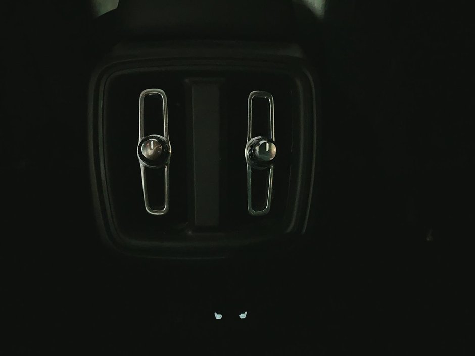 2022 Volvo XC40 RECHARGE ULTIMATE TOIT PANO NAV 4RM-13