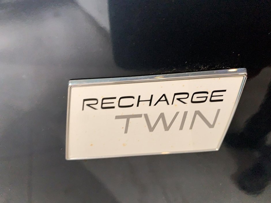 2022 Volvo XC40 RECHARGE ULTIMATE TOIT PANO NAV 4RM-17