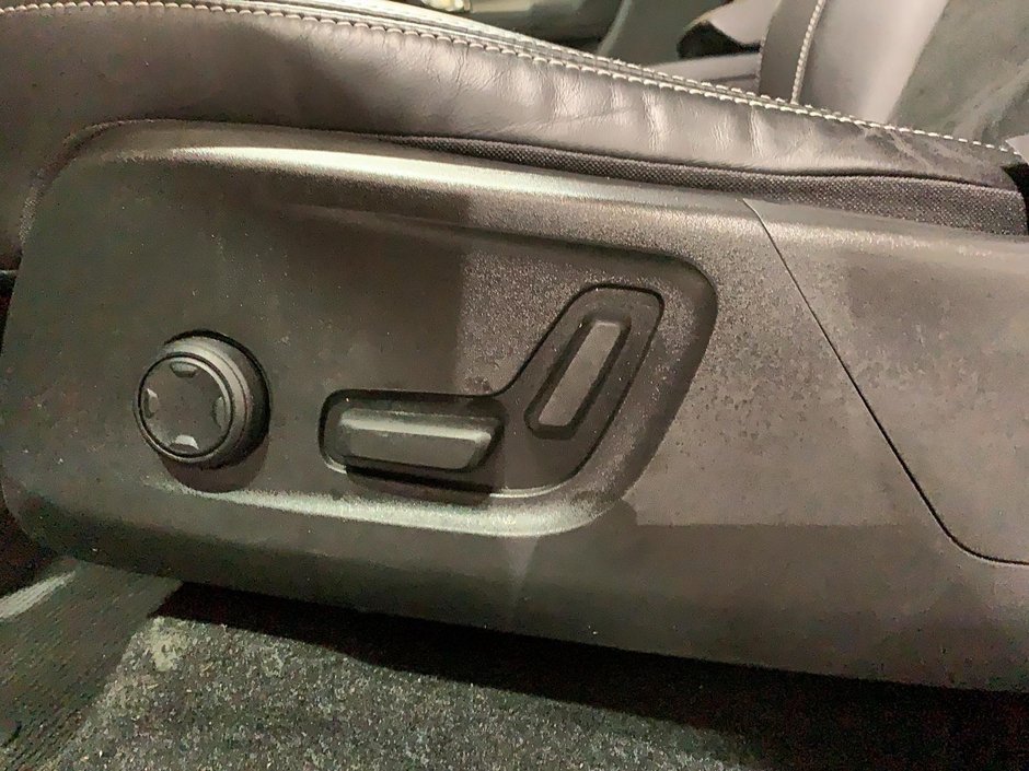 2022 Volvo XC40 RECHARGE ULTIMATE TOIT PANO NAV 4RM-9